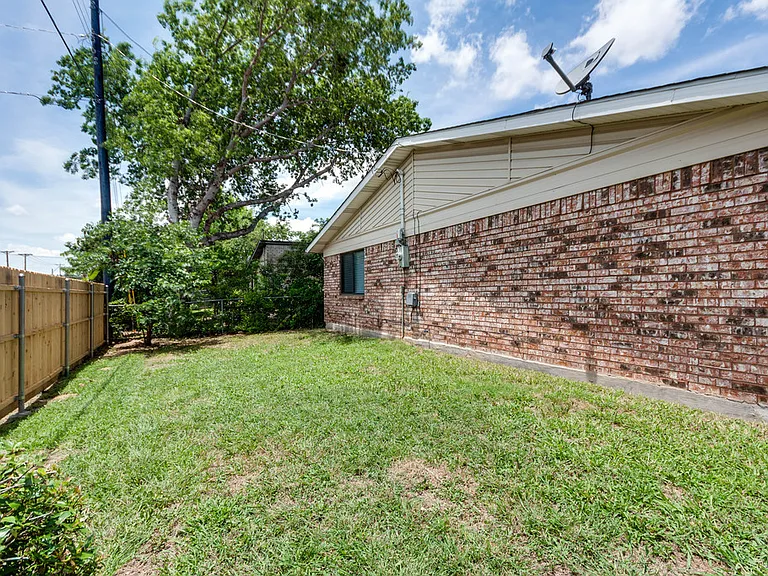 804 Forest Glen Dr — Photo 22