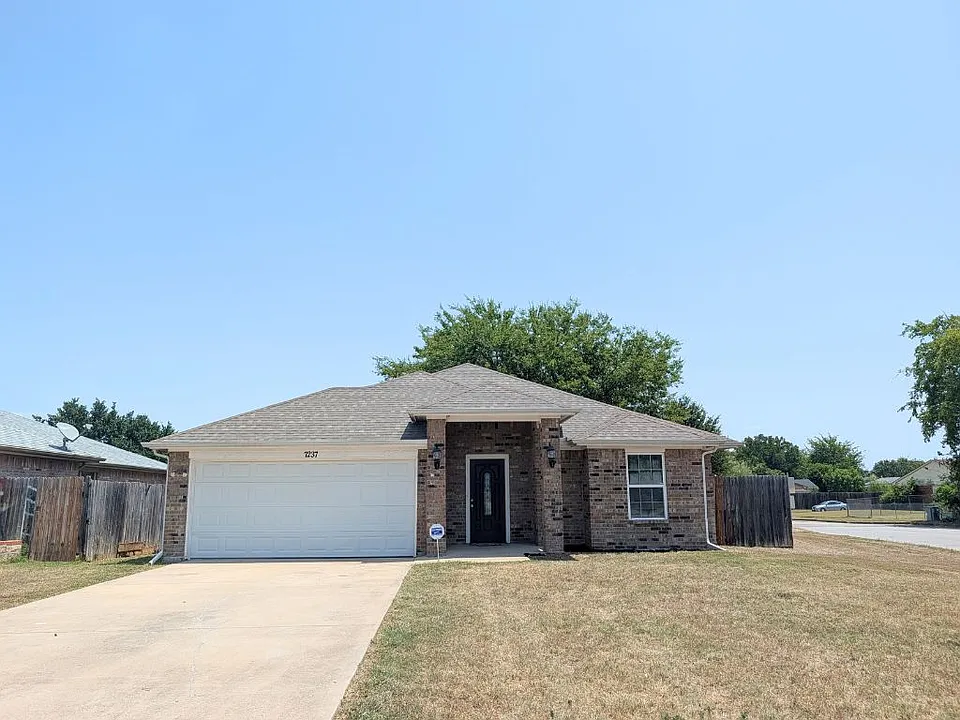 7237 Autumn Run Dr