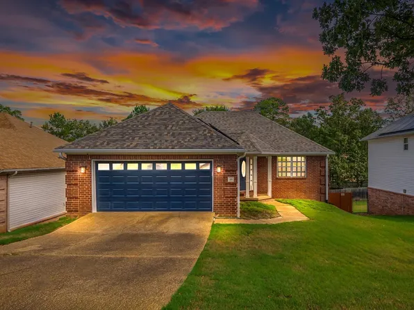 49 Emerald Dr, Maumelle, AR 72113