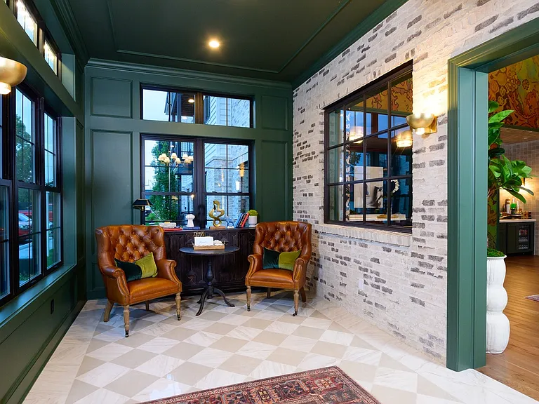 Kempton Apartments — Photo 43