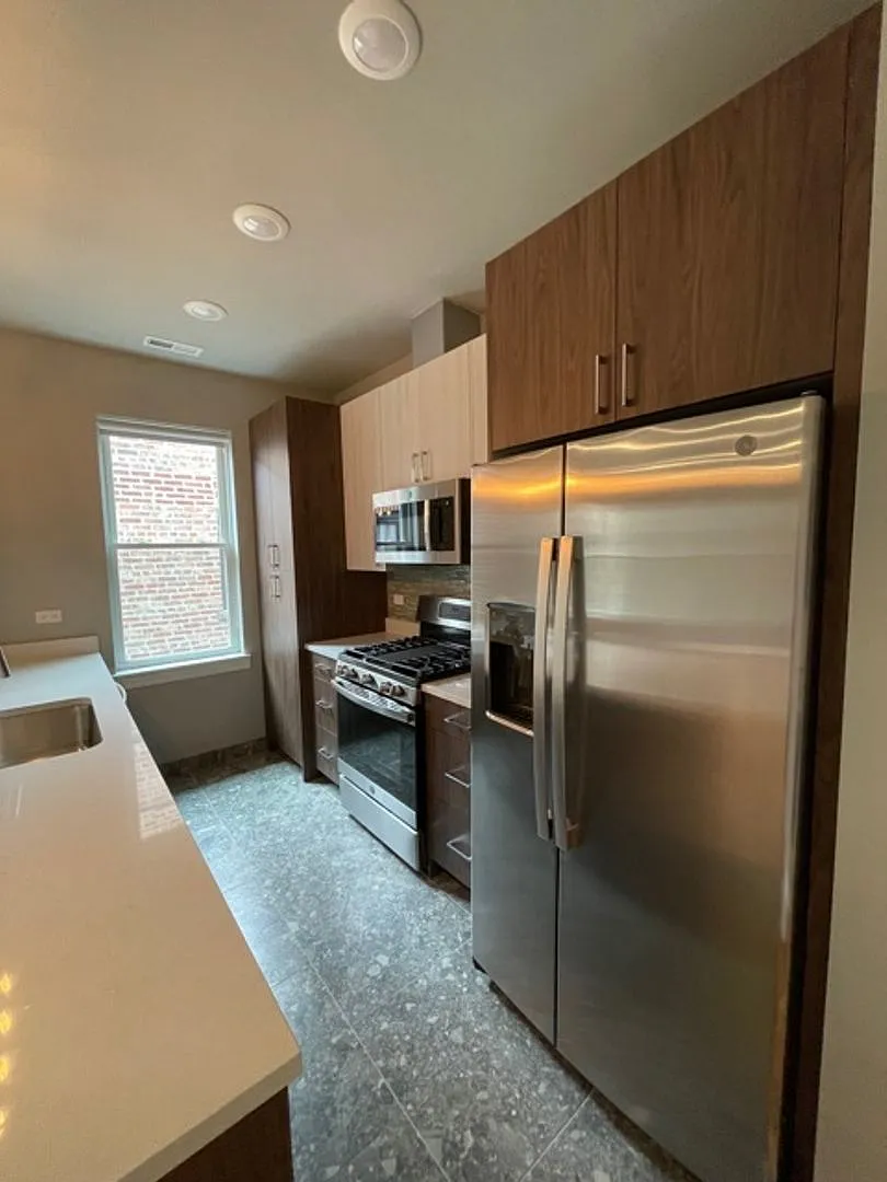 6204 S. Kimbark — Photo 4