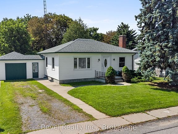 2nd image of 51 Cobbledick St