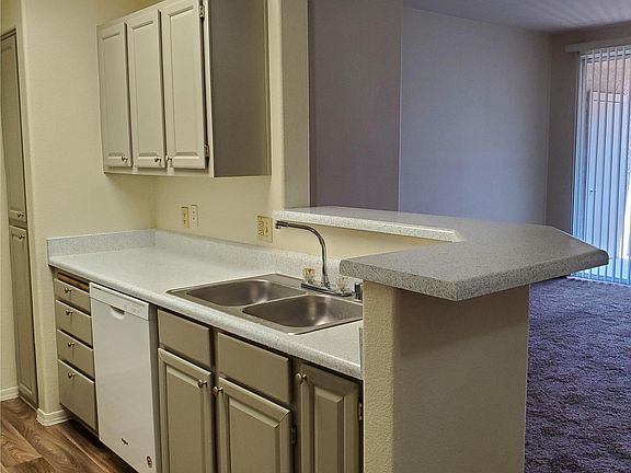 4th image of 3830 S Lakewood Pkwy #3075