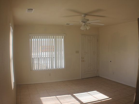 3rd image of 118 W Wildy St