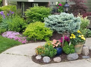 8349 Walredon Ave, Burr Ridge, IL 60527