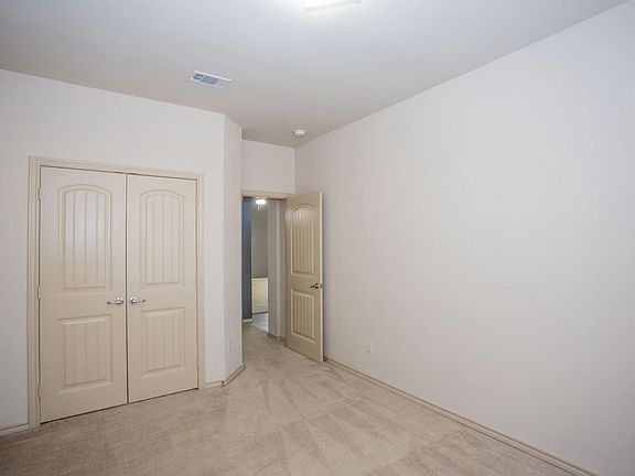 5th image of 3109 Buckthorn Ln