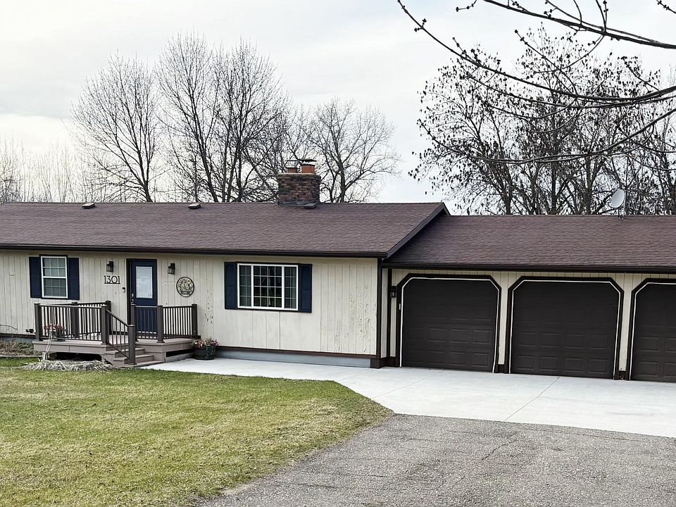 1st image of 1301 Ridgeview Ter NE