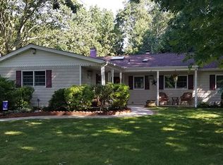 8 Veronica Ct, Smithtown, NY 11787