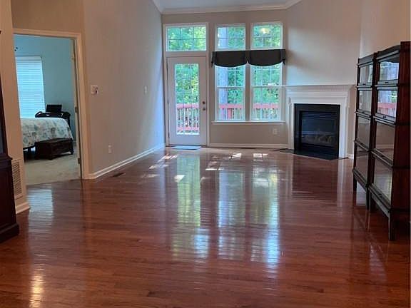 4th image of 130 Siena Ln