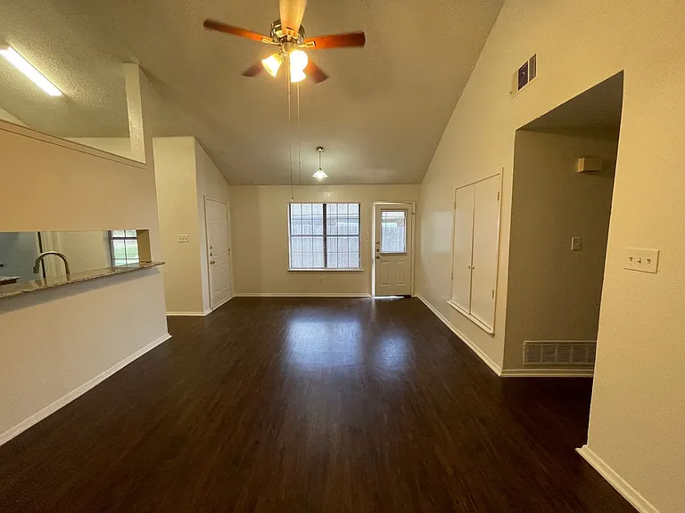 1754 Carrington Dr — Photo 11