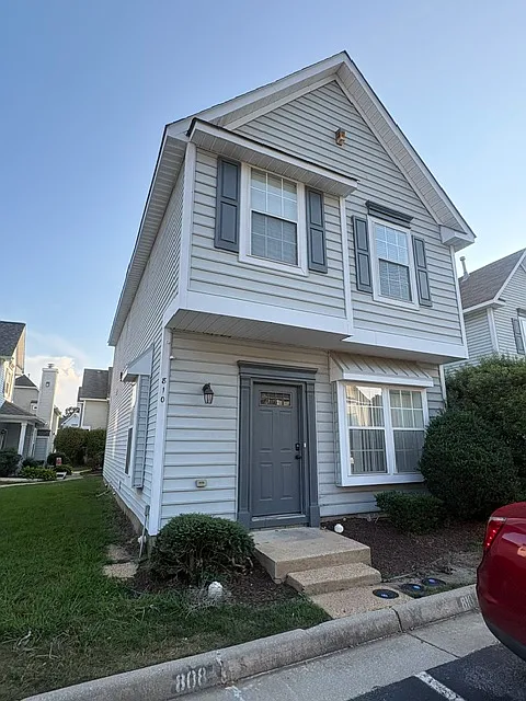 810 Snead Dr