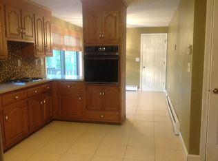 31 Millstone Dr, Marlborough, CT 06447