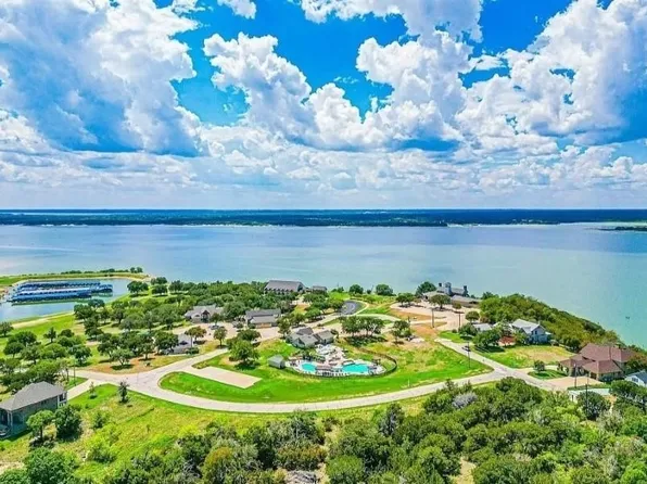 22299 Westmeadow Dr, Whitney, TX 76692