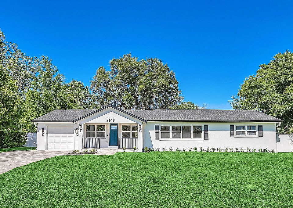 1st image of 2149 Lake Dr