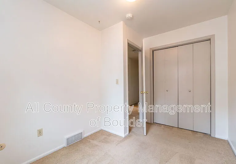1817 Grove St #3 — Photo 15