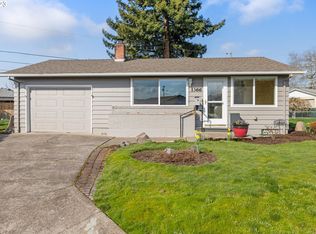 1366 Astor Ct, Woodburn, OR 97071