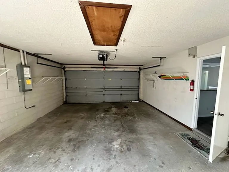 1154 Ashland Ct — Photo 17