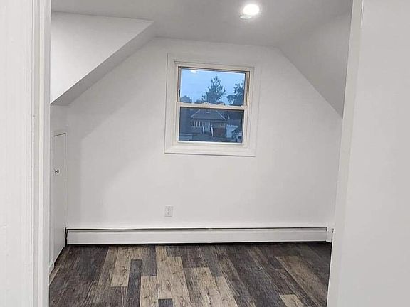 4th image of 90 Arthur Ave