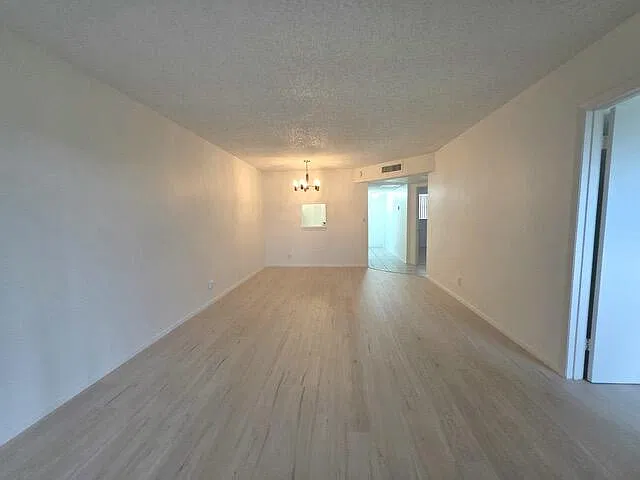 2 bed, 2.0 bath, 949 sqft, $1,775 — Photo 4