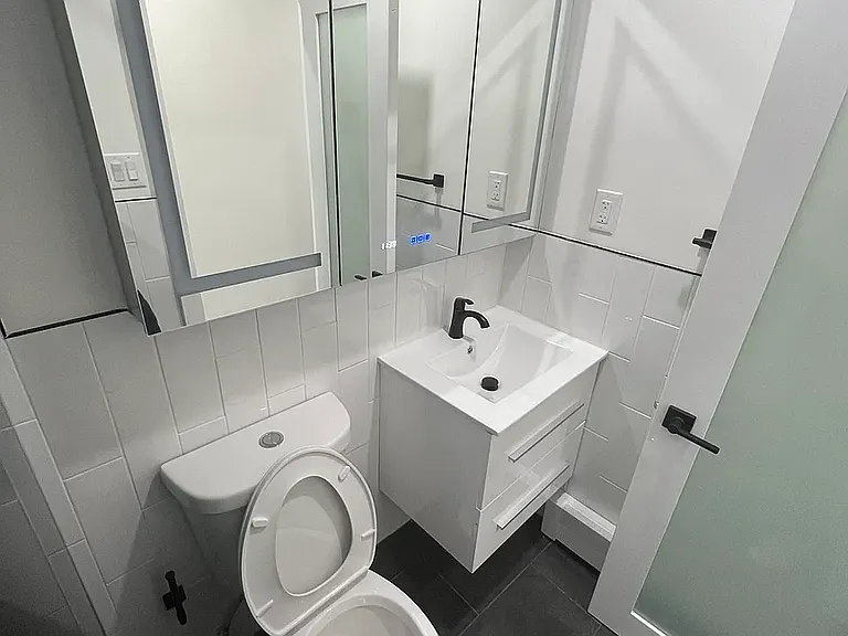 1623 2nd Ave #3S — Photo 7