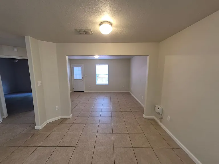 11239 Country Cyn — Photo 11