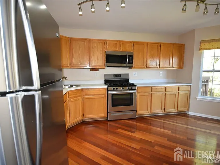 47 Jared Dr — Photo 8
