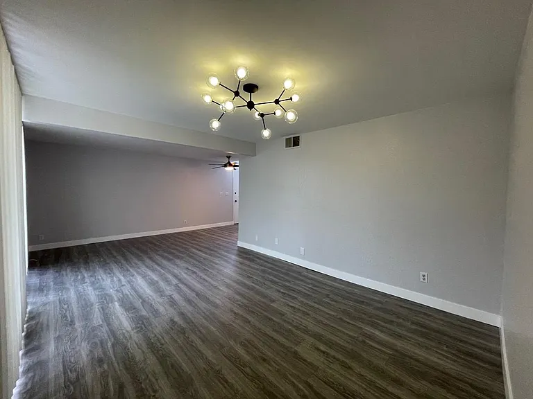 1601 E Cypress St #B — Photo 8