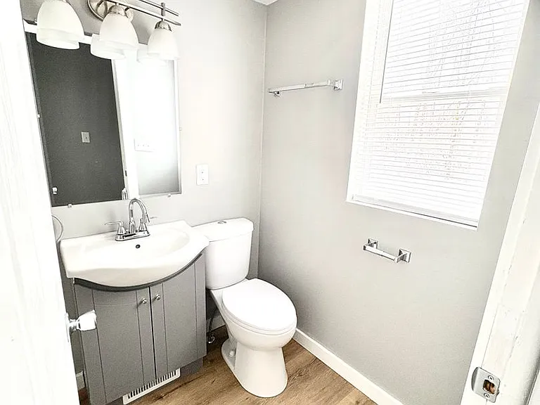 194 Lindsey Ave #196 — Photo 3