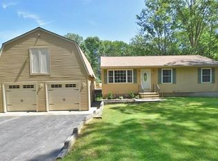 22 Corbin Rd, Dudley, MA 01571