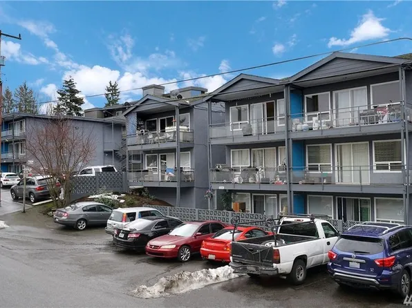 1205 SW 124th St APT 2, Seattle, WA 98146