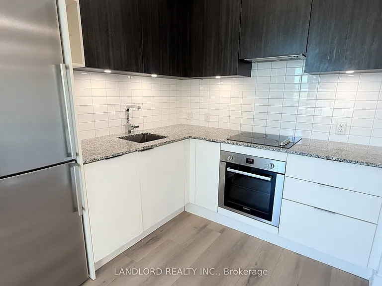 120 Parliament St #412 — Photo 6