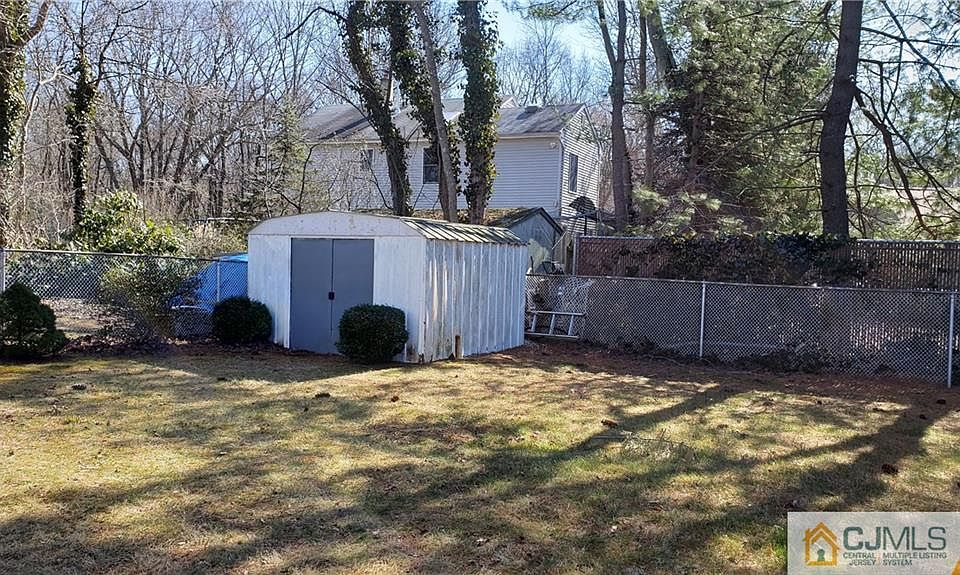 2nd image of 6 Locust Dr