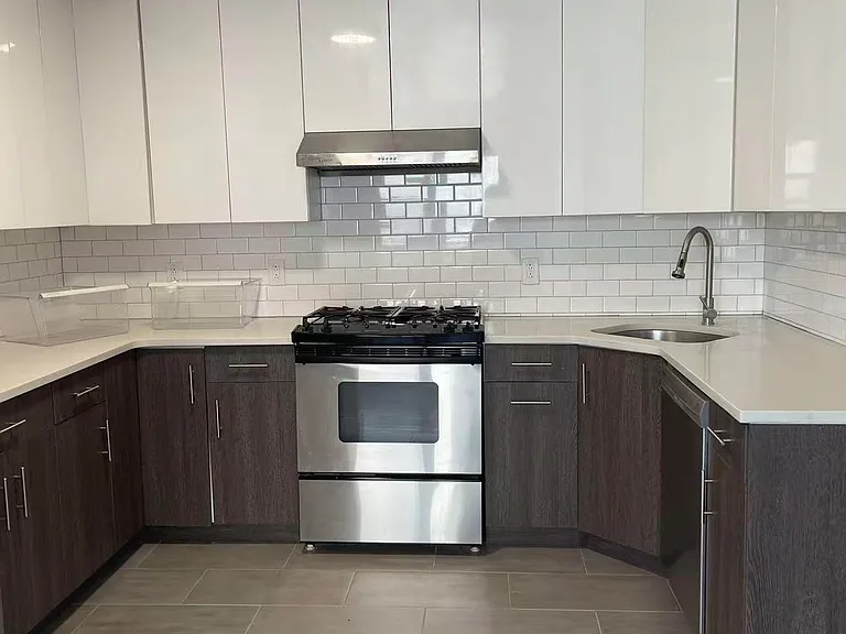 696 A Ave E #2 — Photo 10