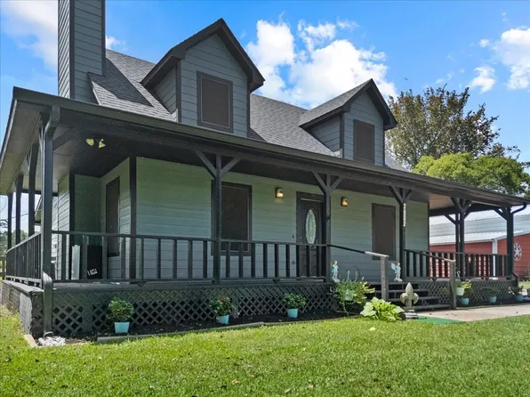 4714 Woodland Ln, Dayton, TX 77535