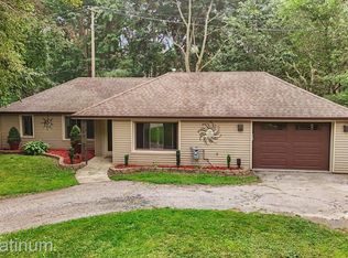 4885 Lakeshore Rd, Fort Gratiot, MI 48059