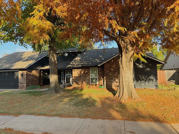 3rd image of 408 Little Chisholm Cir