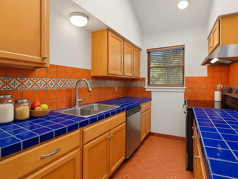 1601 West Ln #A — Photo 8