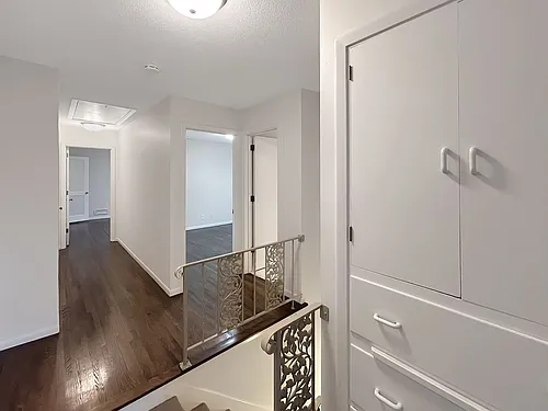 Stunning views. Serene atmosphere. Superb Edina. 3 Large Bedrooms (All on Upper Floor)! Photo 1