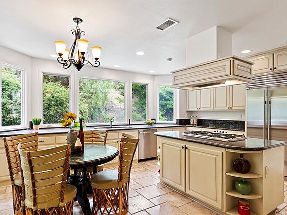 4th image of 24929 Alicante Dr
