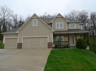 5690 NW Michaels Cv, Parkville, MO 64152