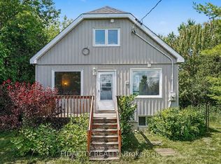 6811 Flewellyn Rd, Ottawa, ON K2S1B6