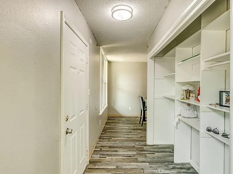 1402 SW 59th St — Photo 26