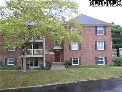 1st image of 40 Gloucester Ct 2a #16