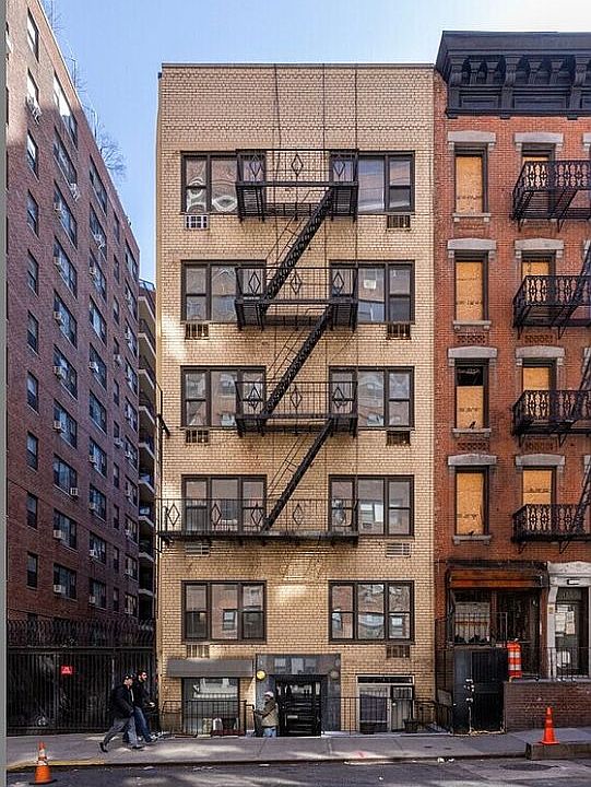 1st image of 406 E 63rd St