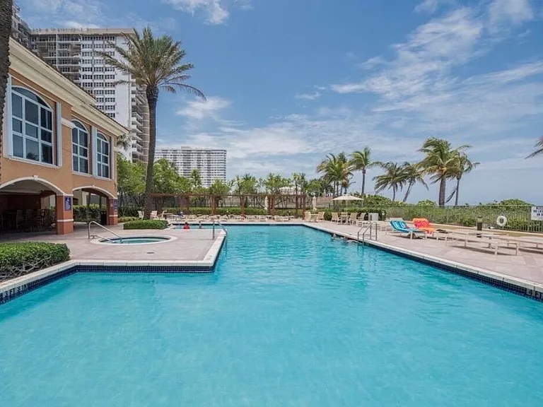 2080 S Ocean Dr #8 — Photo 31