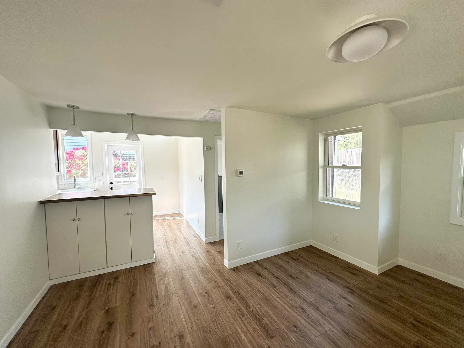 1 bed, 650 sqft, $3,200 — Photo 4