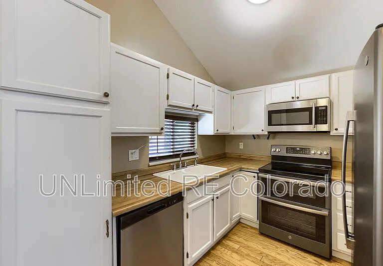 11846 E Cornell Cir — Photo 9