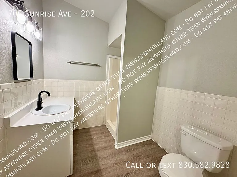 705 Sunrise Ave #202 — Photo 24