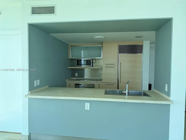 6000 Indian Creek Dr #17A — Photo 7