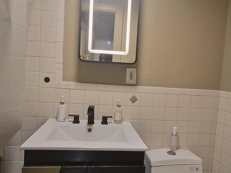 825 Marcy Ave #1 — Photo 10